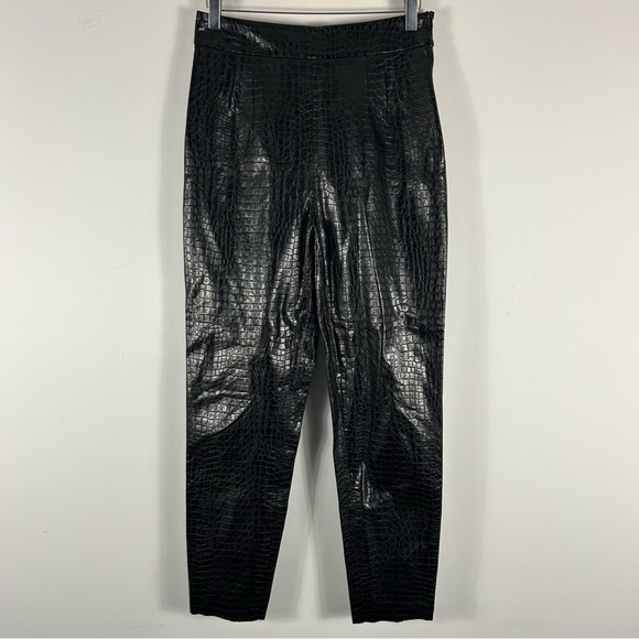 ❤️Zara Black Crocodile Pattern patent leather pants M - Picture 1 of 10